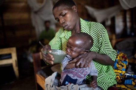 4 «Τα υποσιτισμένα παιδιά ζητούν την προσοχή σας»: Τέλος στην πολιτική δύο μέτρων, δύο σταθμών. Democratic Republic of Congo © Franco Pagetti/VII